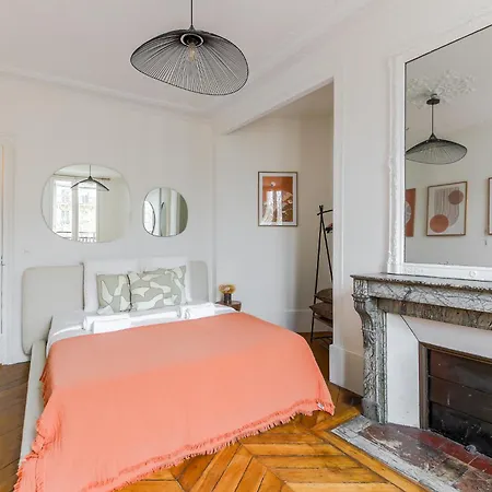 Elegant 3 Bedrooms In The Heart Of Bastille Appartamento